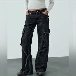 Zara TRF Mid-Rise Cargo Jeans